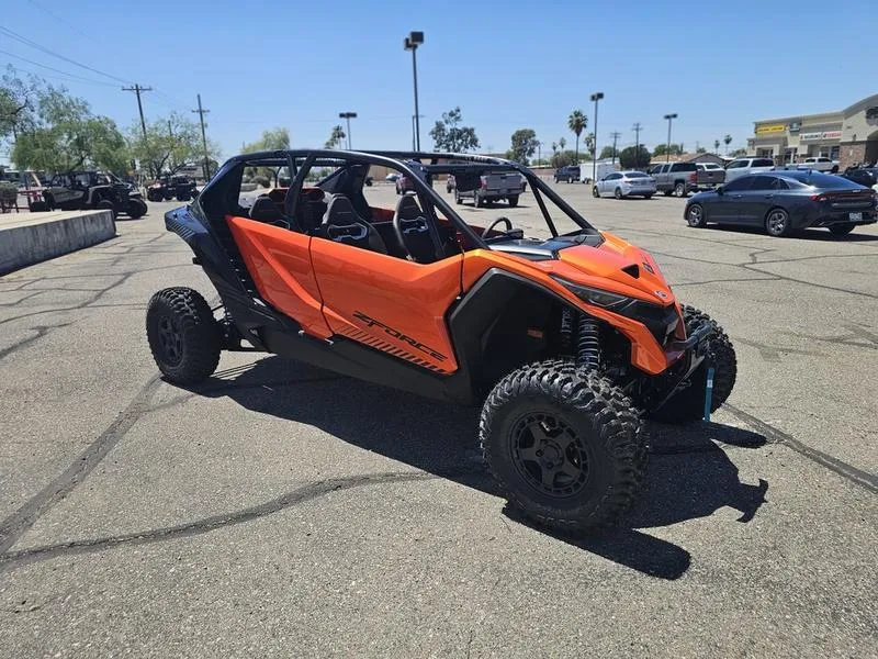 2026 CFMOTO ZFORCE Z10-4