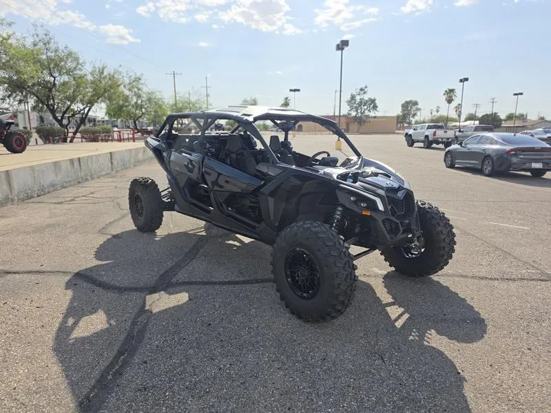2026 Can-Am Maverick X3 Max X RS Turbo RR Triple Black_7.6 in.