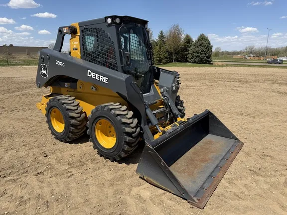 2024 John Deere 330G