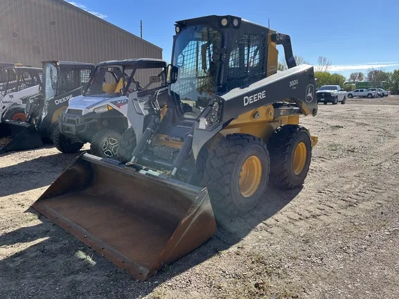 2024 John Deere 332G