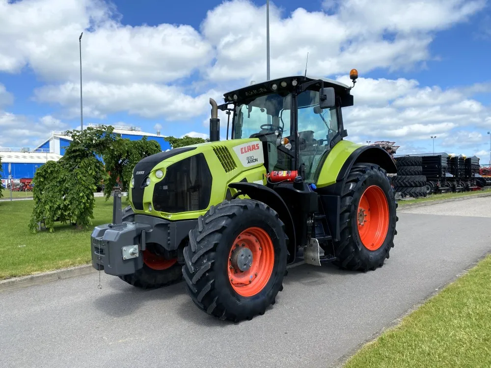 2017 Claas Axion 830