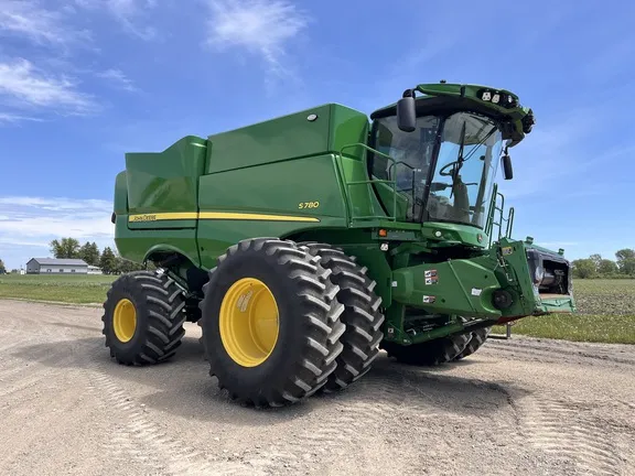 2024 John Deere S780