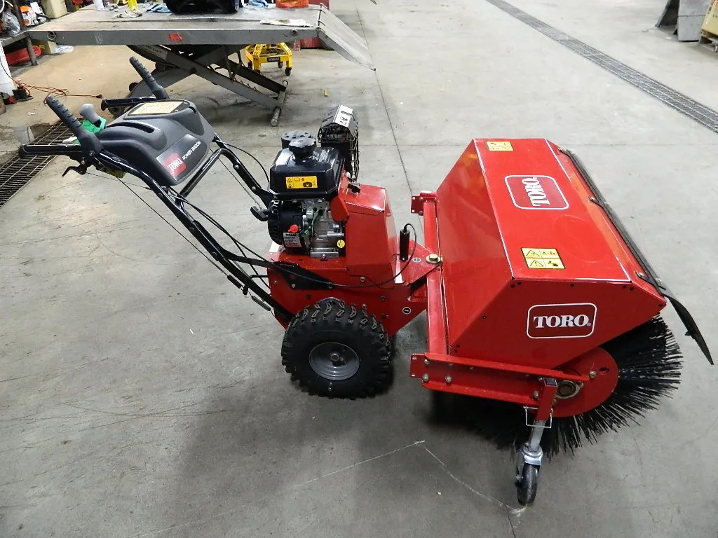 Toro 36" Broom SP