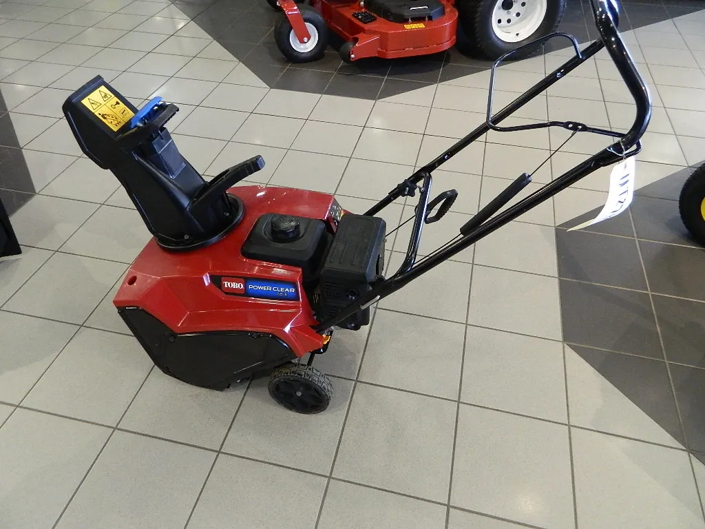 Toro 721E (7hp-21") Electric Start
