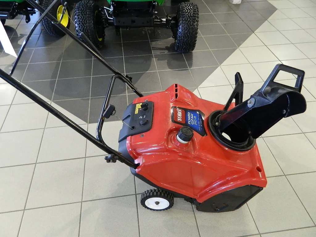 Toro Snow Commander (7hp-24")