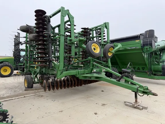 2009 John Deere 2310