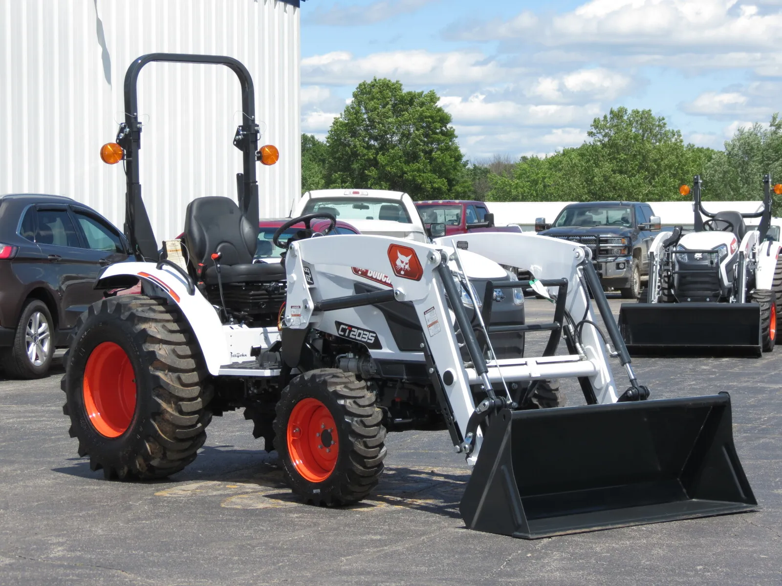 2025 Bobcat CT2035