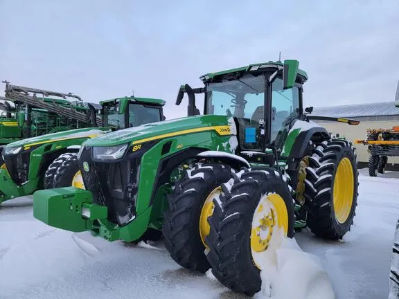 2025 John Deere 8R 410
