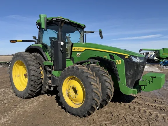 2025 John Deere 8R 370