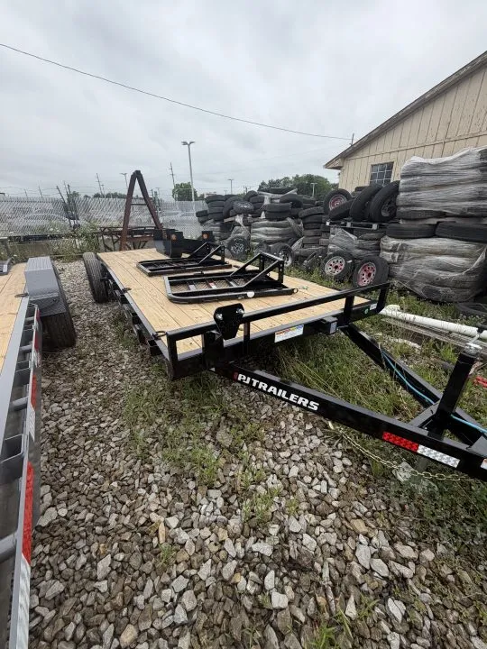 2027 PJ Trailers CE222