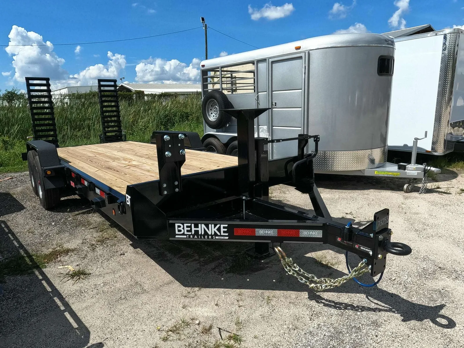 2025 Behnke EQ83-20T10SS-KR