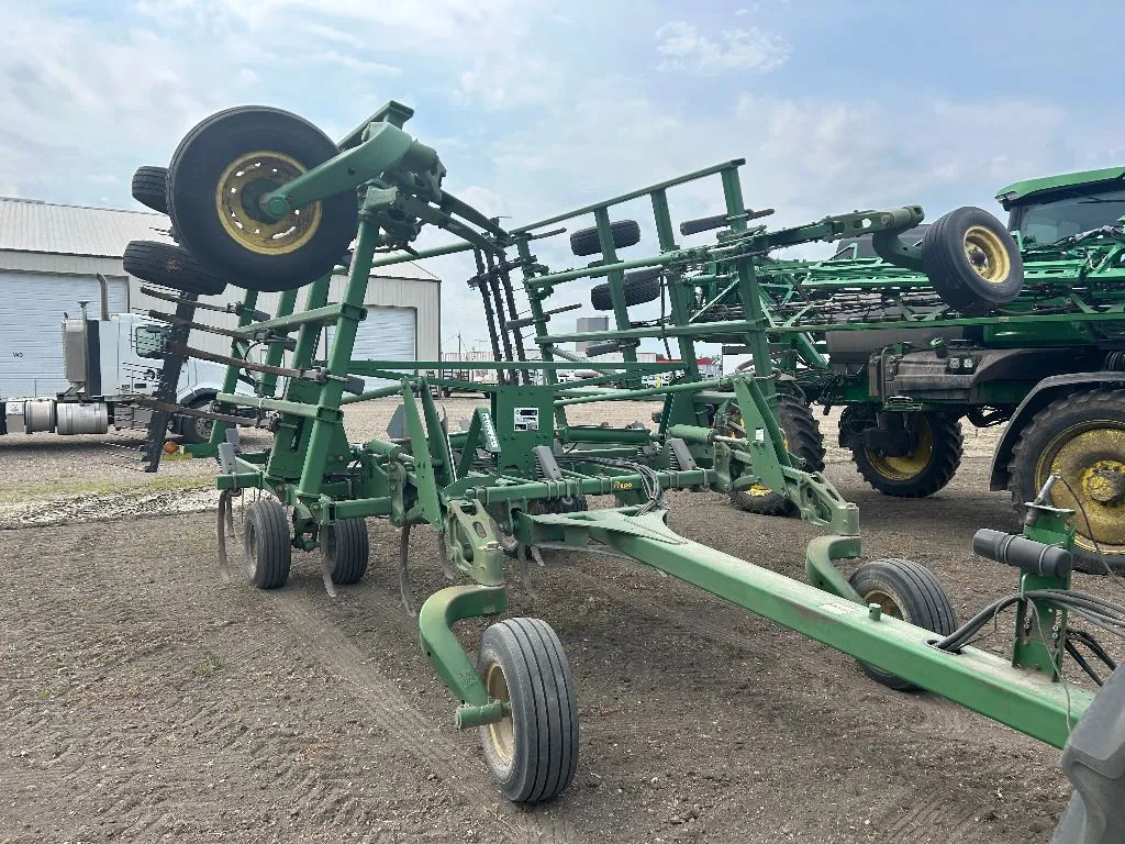 2008 John Deere 2410