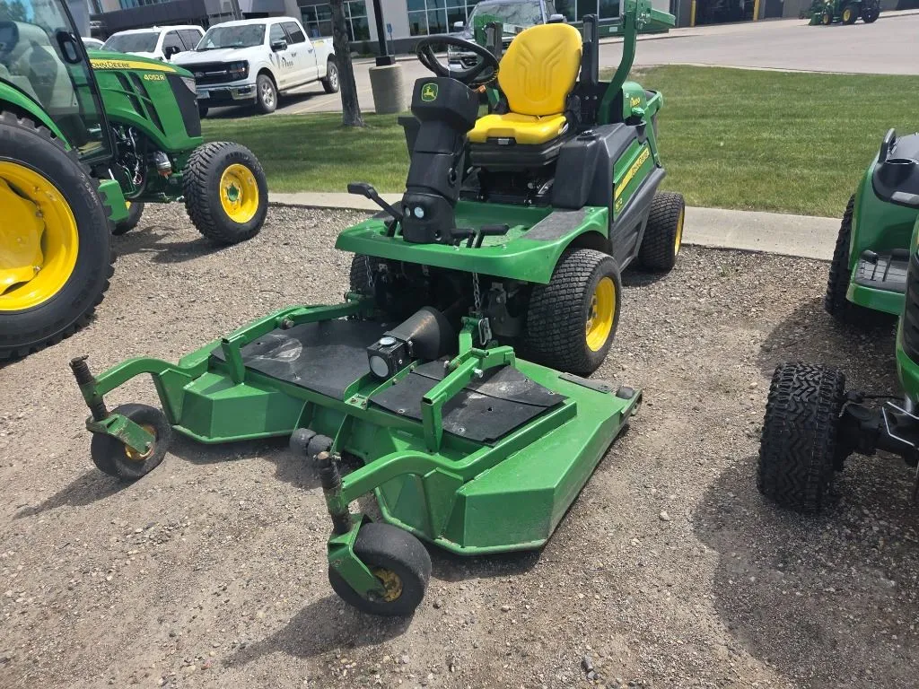 2019 John Deere 1570