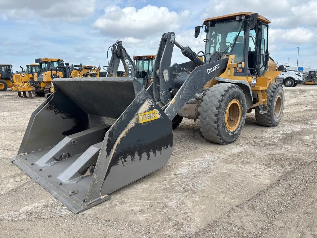 2020 John Deere 544L