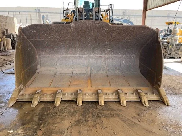 2021 John Deere 844L8.0