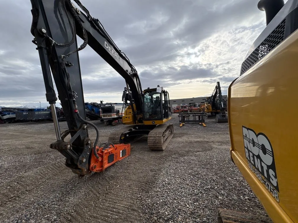 2023 John Deere 160GLC
