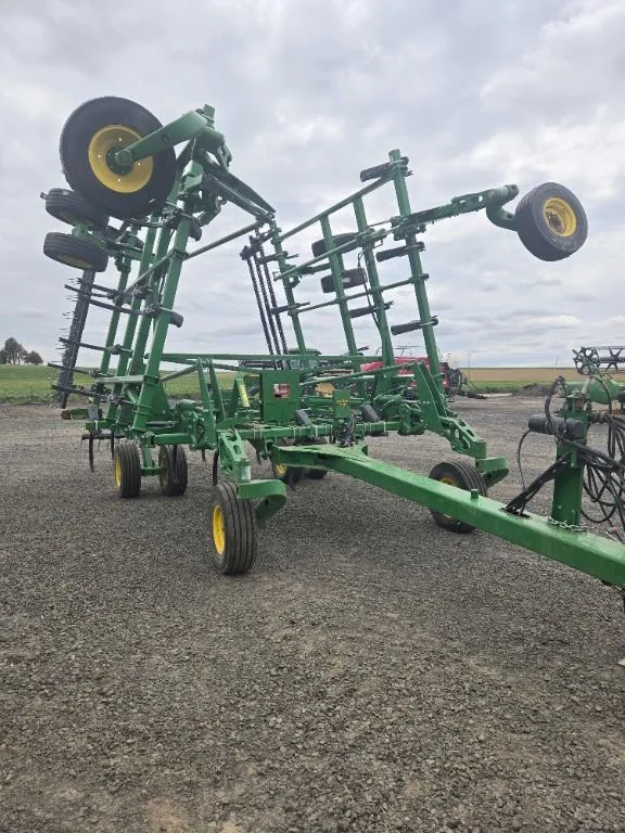 2023 John Deere 2430