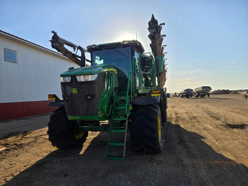 2023 John Deere 800R