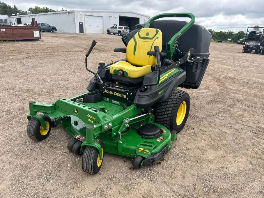2023 John Deere Z930R