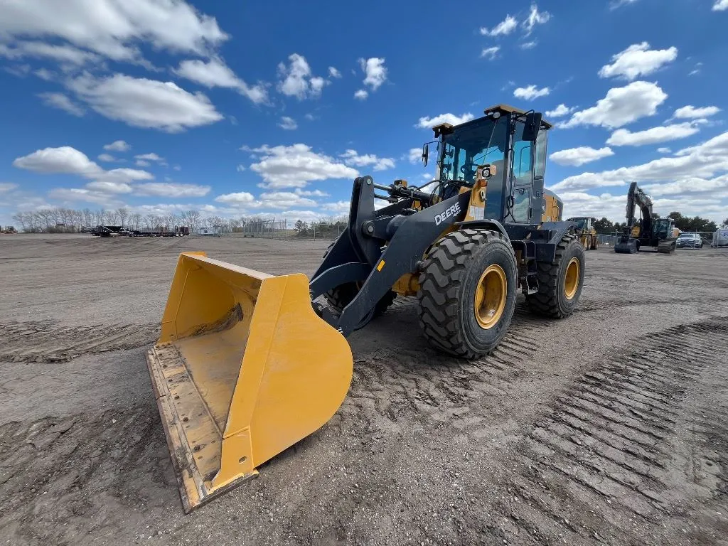 2024 John Deere 444G