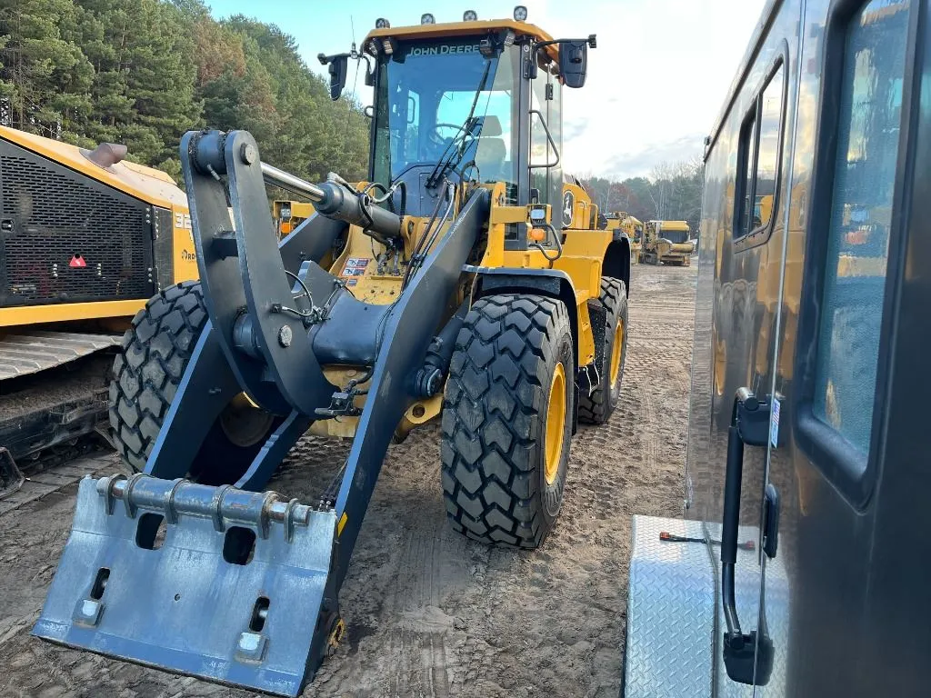 2024 John Deere 624P