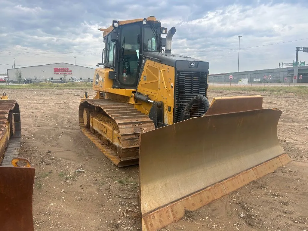 2024 John Deere 750L
