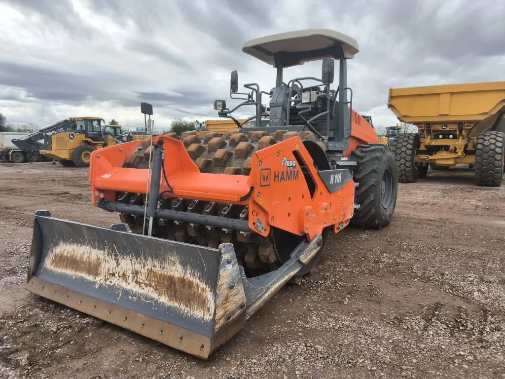 2023 HAMM H10IPB