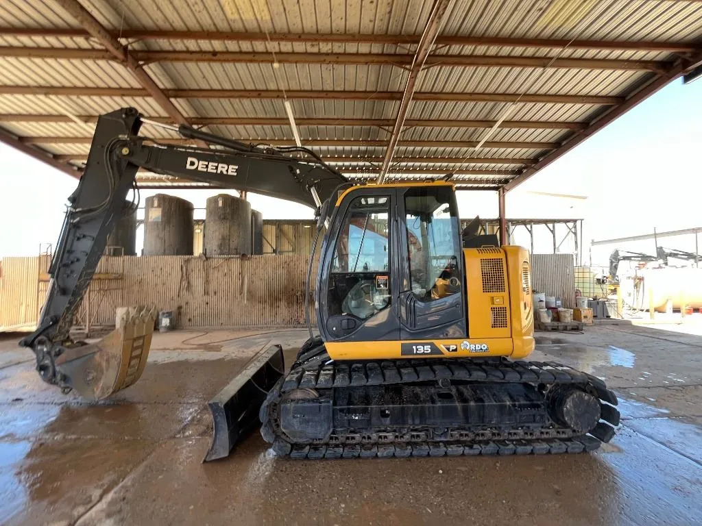 2023 John Deere 135P