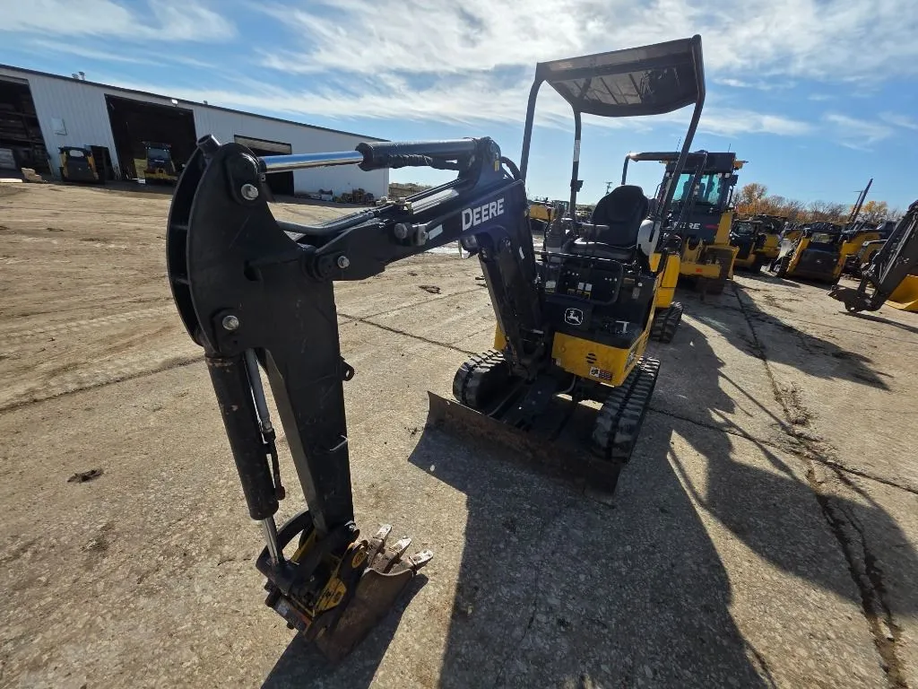2023 John Deere 17G
