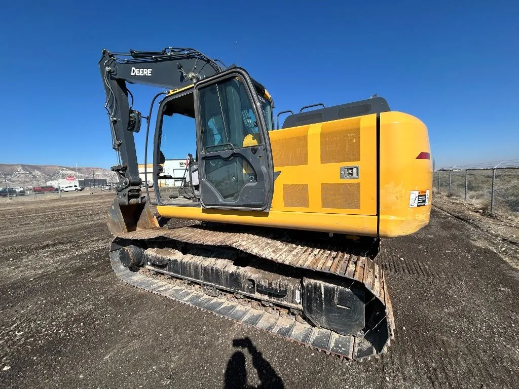 2023 John Deere 200G