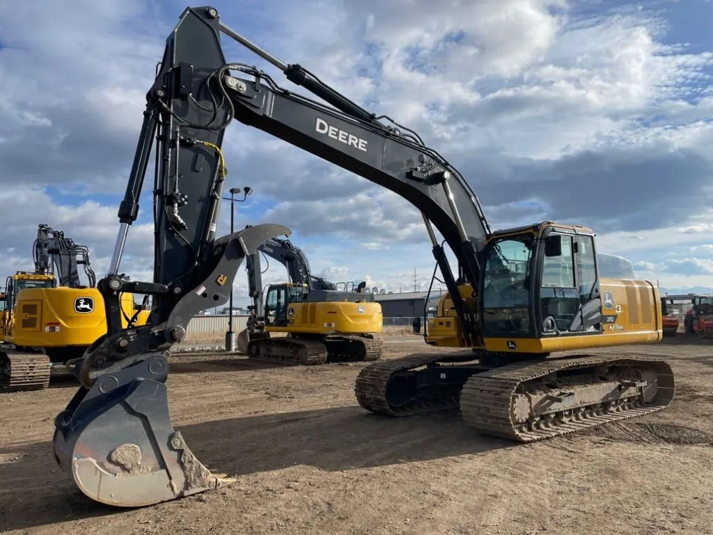 2023 John Deere 210P