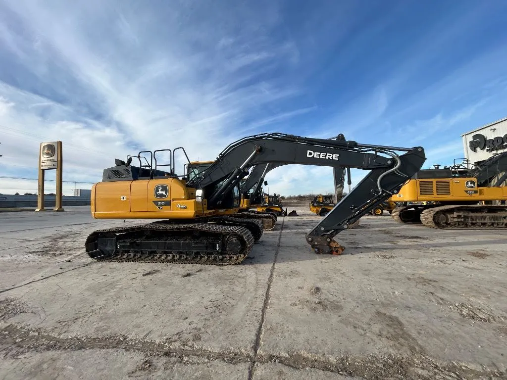 2024 John Deere 210P