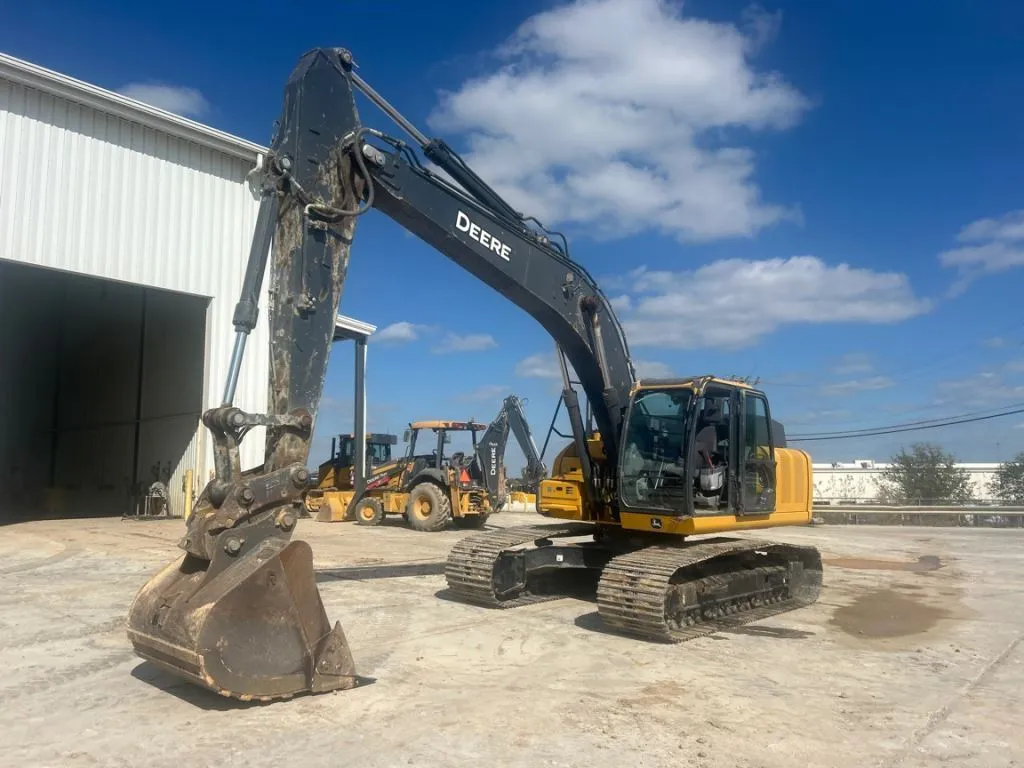 2024 John Deere 210P
