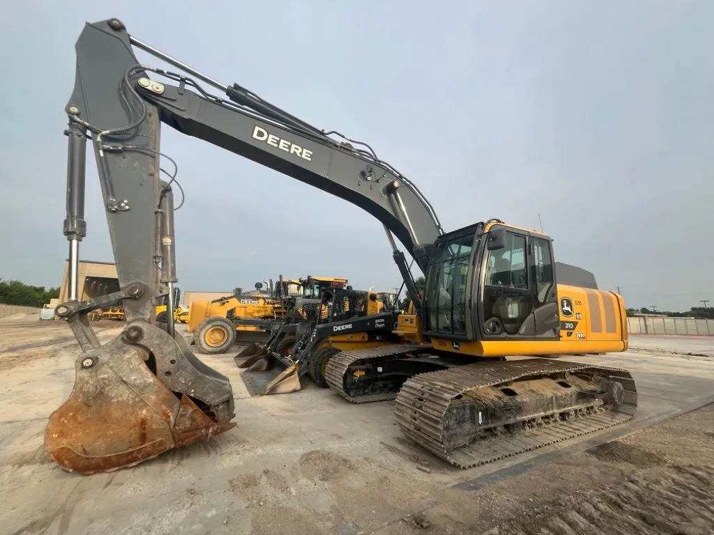 2024 John Deere 210P