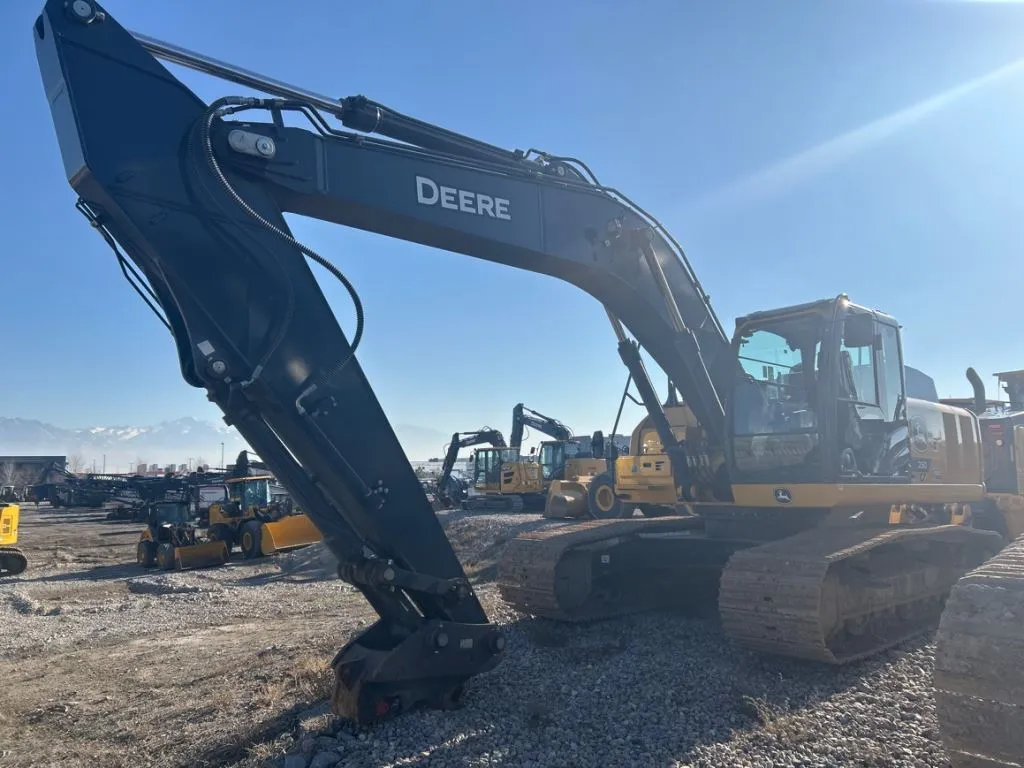 2023 John Deere 250P