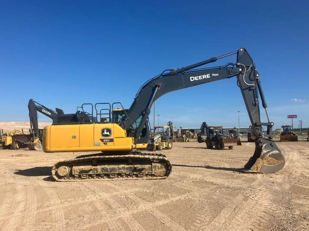 2023 John Deere 250P