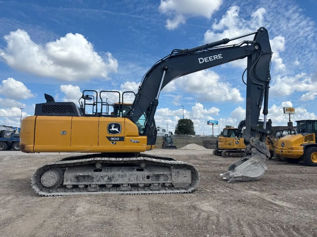 2023 John Deere 300P