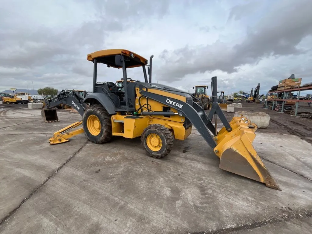 2022 John Deere 310LEP