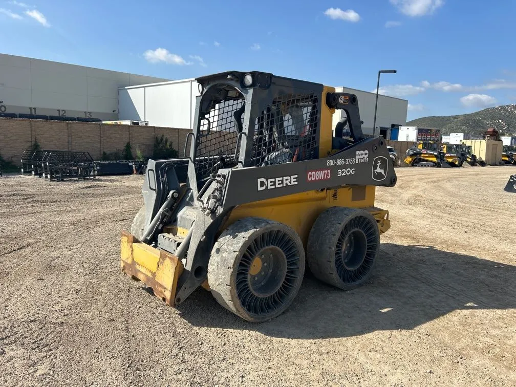 2023 John Deere 320G