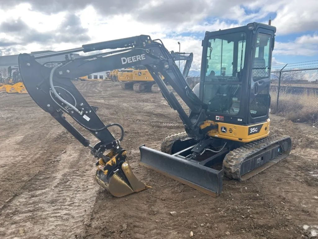 2022 John Deere 35G