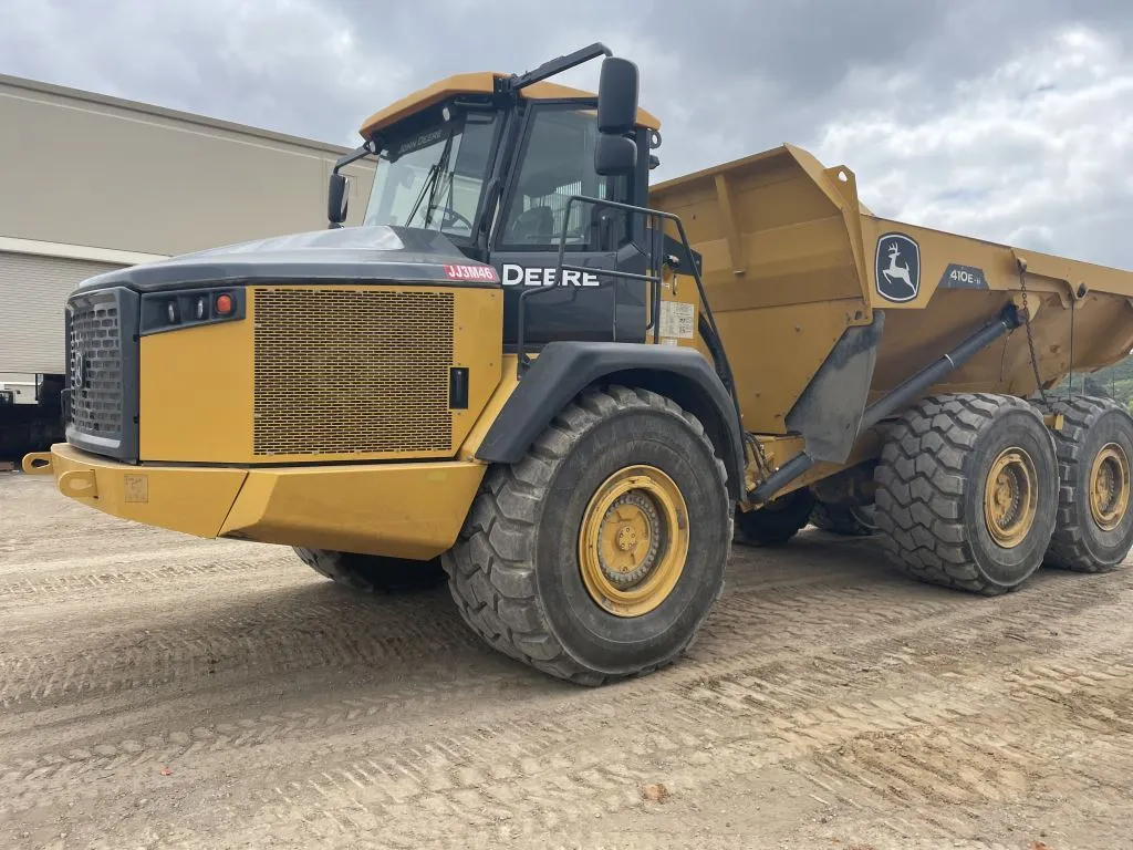2022 John Deere 410E-II