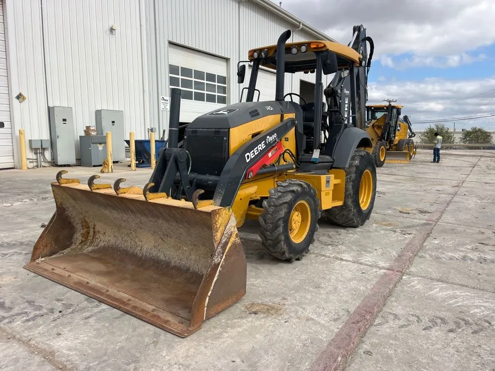 2023 John Deere 410L