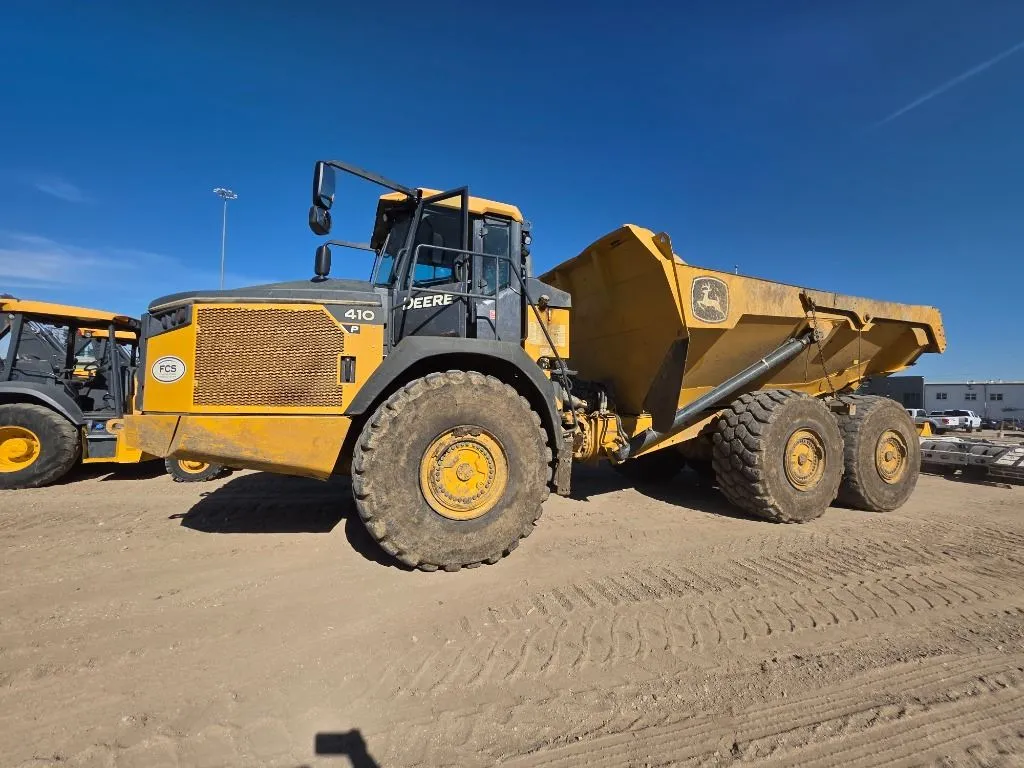 2023 John Deere 410P