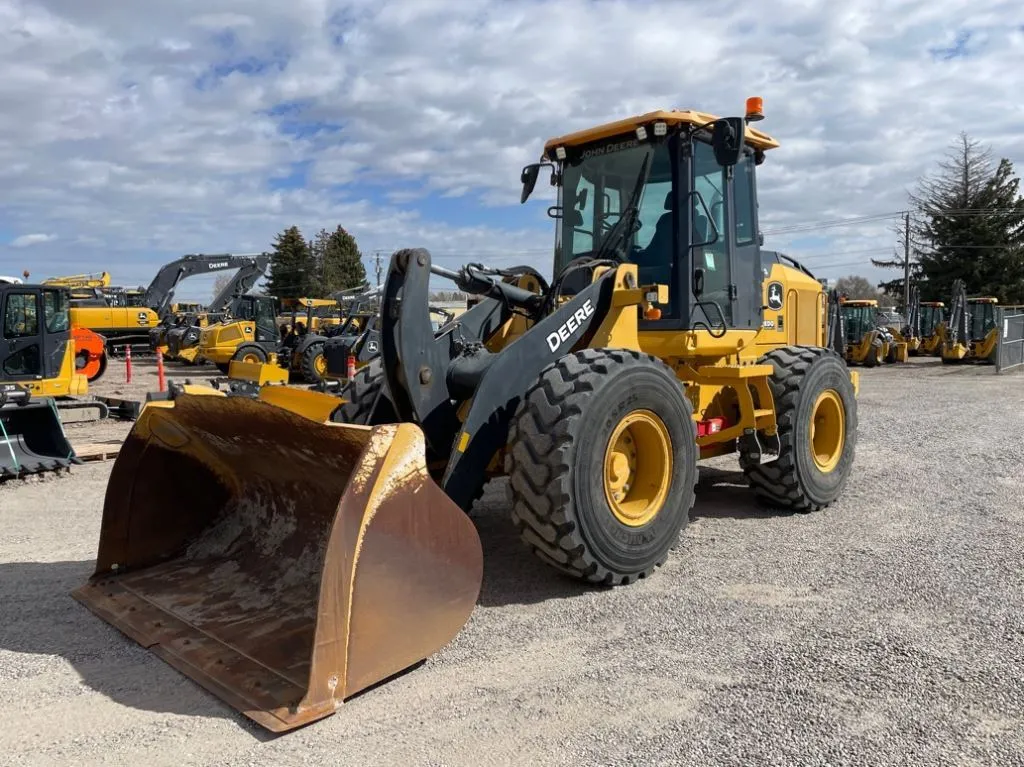 2021 John Deere 444P