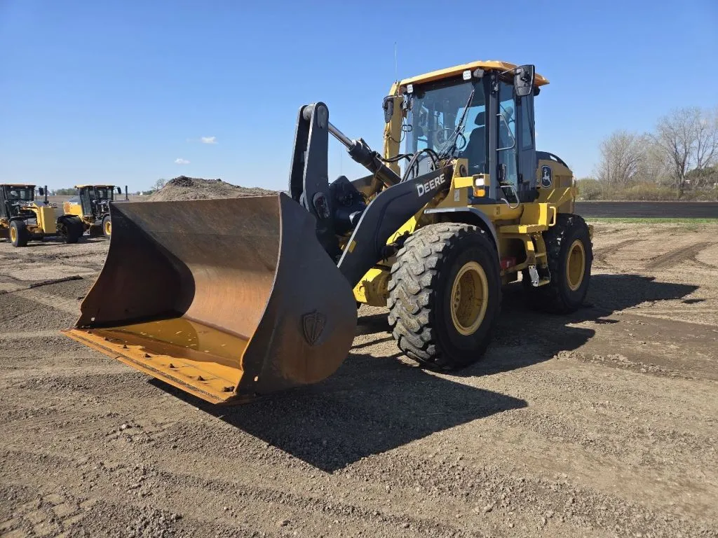 2021 John Deere 544P