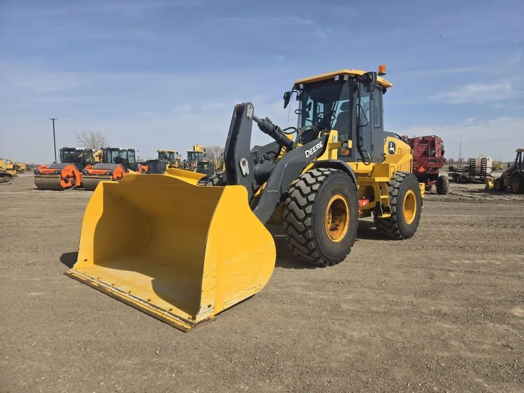 2021 John Deere 544P