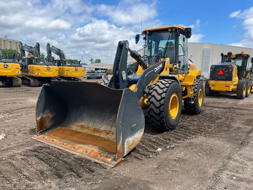 2022 John Deere 544P