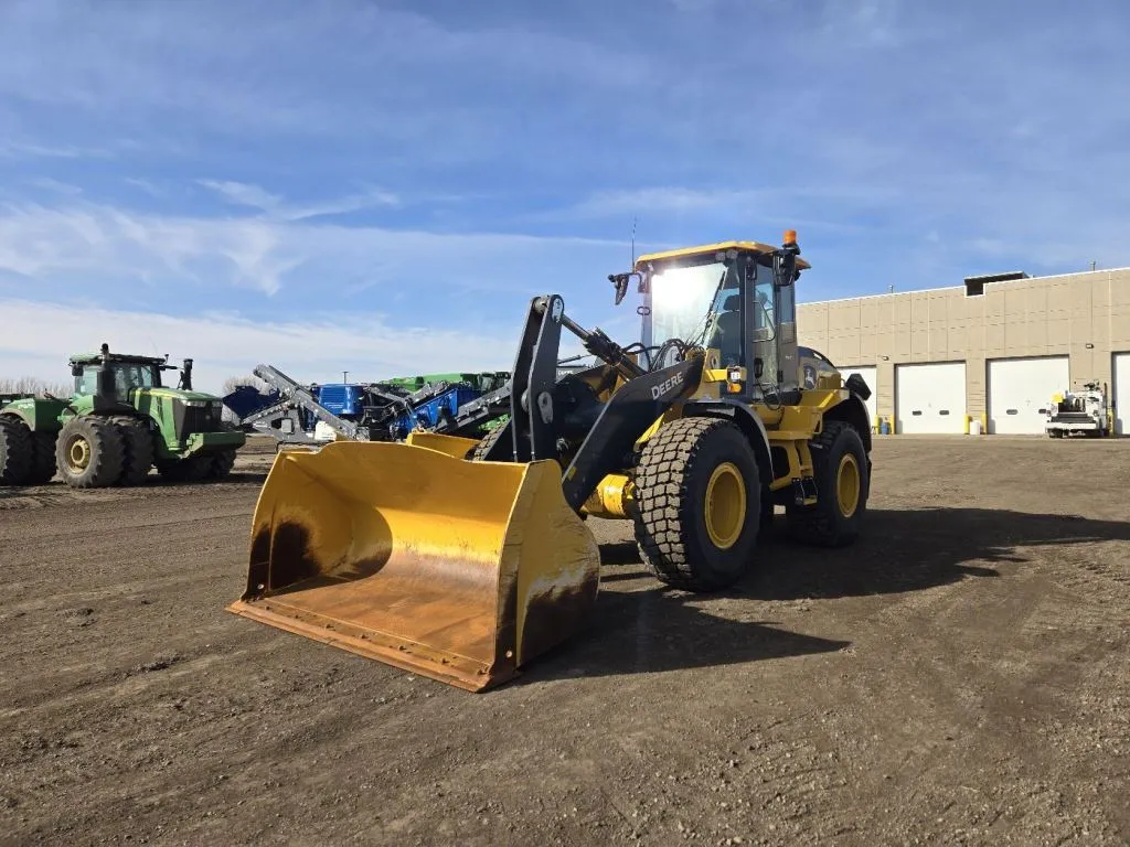 2024 John Deere 544P