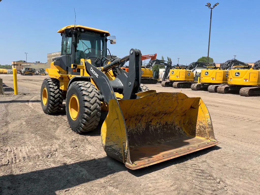 2023 John Deere 544P