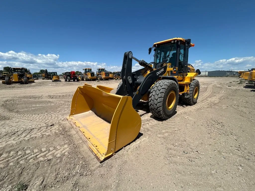 2024 John Deere 544P
